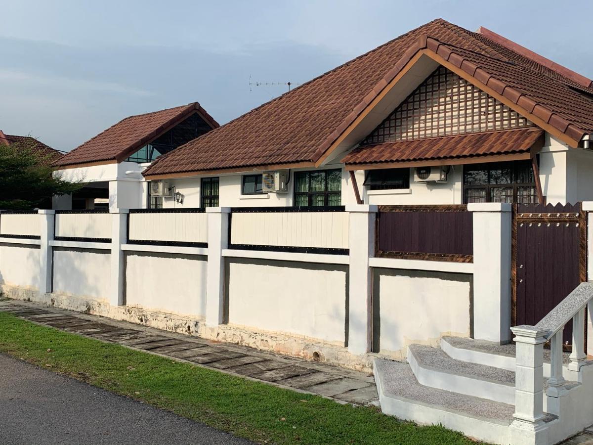 Villaparadise Homestay Batu Pahat Εξωτερικό φωτογραφία